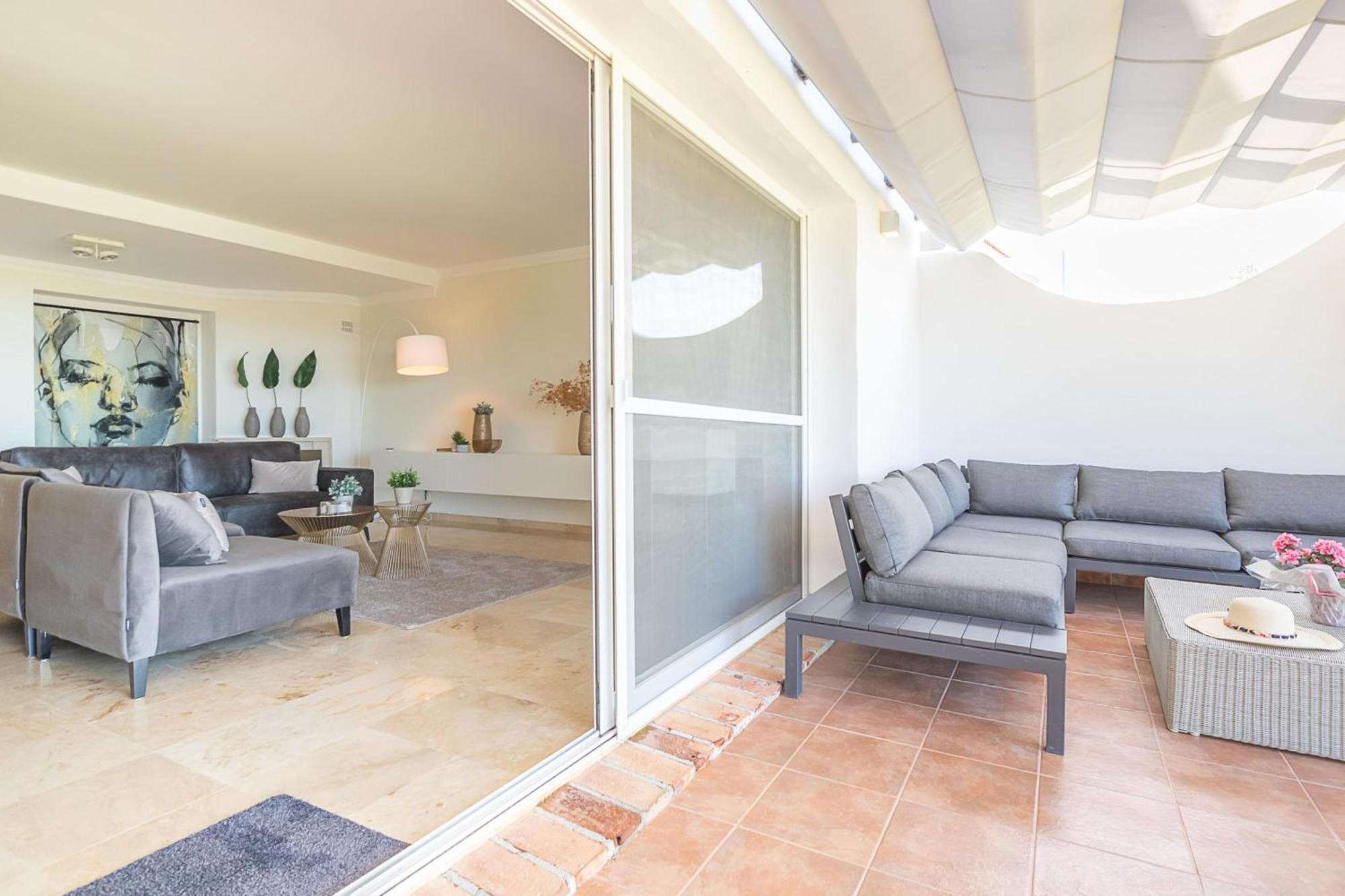 Apartment Mairena Forest Sea View & Pool- Happy