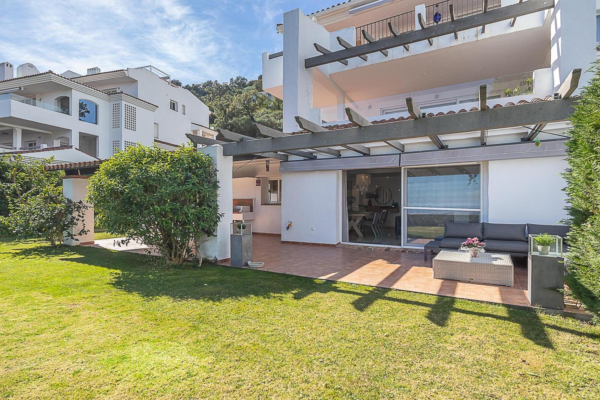 Apartment Mairena Forest Sea View & Pool- Happy *